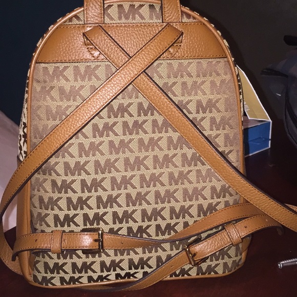 Backpack - Picture 3 of 3